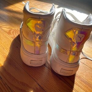 Kids PUMAS, Good Condition - Size 5 - White / Silver Holographic